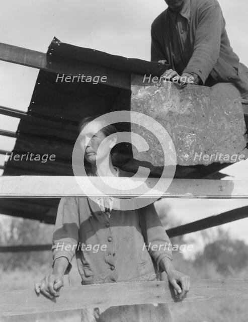 Dispossessed Arkansas farmers, Bakersfield, California, 1935. Creator: Dorothea Lange.