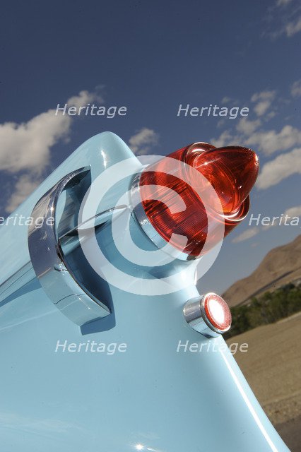 Chrysler Imperial 1957 ex Howard Hughes. Artist: Simon Clay.