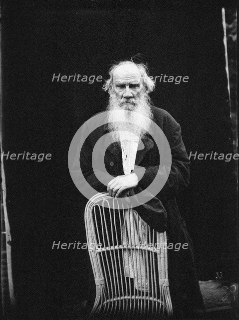 The author Leo Tolstoy, 1902. Artist: Bulla, Karl Karlovich (1853-1929)