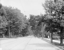 Farmington Avenue, Hartford, Ct., c1905. Creator: Unknown.