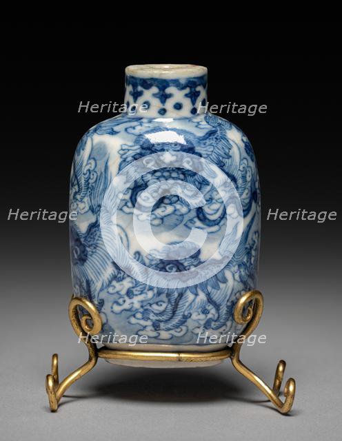 Flattened Ovoid Snuff Bottle with Stopper, 1573-1620. Creator: Unknown.