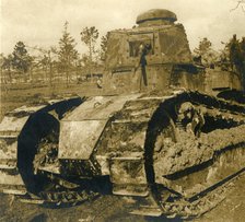 Renault tank, c1914-c1918. Artist: Unknown.