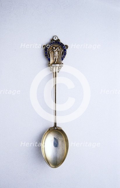 Silver spoon with golfing shield, British, c1910-c1920s. Artist: Unknown