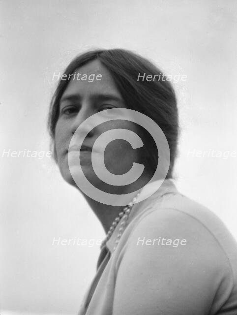 Field, Isabel, Miss, portrait photograph, 1928 June. Creator: Arnold Genthe.