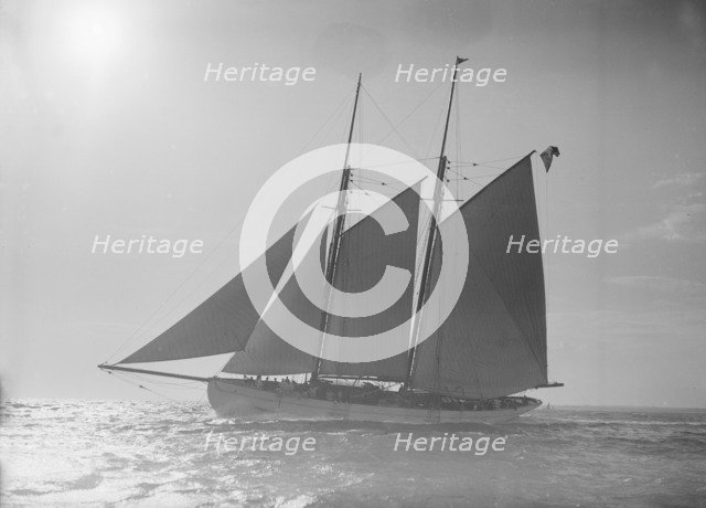 The schooner 'Etoile Filante', 1911. Creator: Kirk & Sons of Cowes.