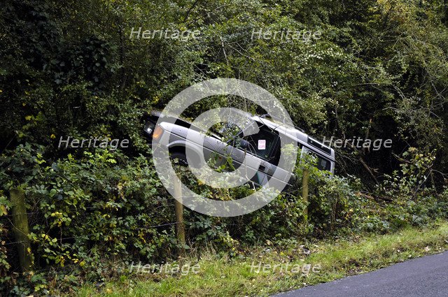 Land Rover Discorery 1990 Accident Artist: Unknown.