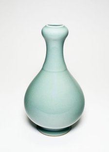 Pear-Shaped Vase, Qing dynasty (1644-1911), 18th/19th century. Creator: Unknown.