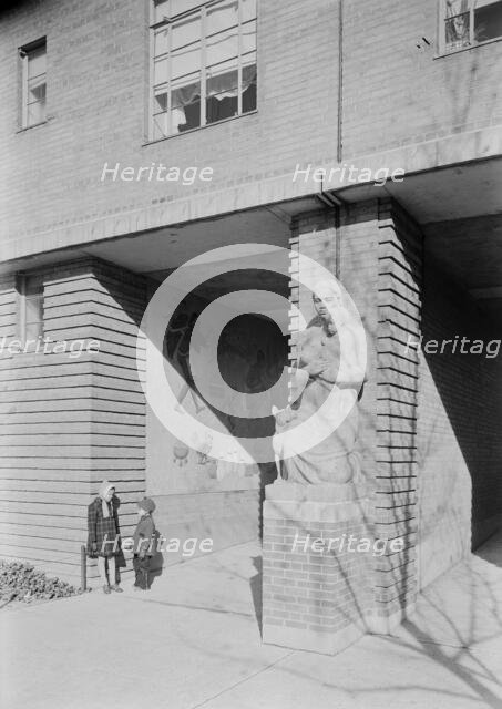 Harlem River Houses, 7th Ave. and 151 St., New York City, 1940. Creator: Gottscho-Schleisner, Inc.