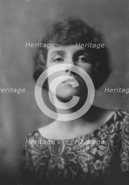 Jones, Kemp, Mrs., portrait photograph, 1917 Nov. 1. Creator: Arnold Genthe.