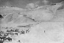 'La Campagne d'Hiver des russes en Armenie; les chasseurs du Caucase descendent du plateau..., 1916. Creator: Unknown.