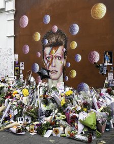 Tribute to David Bowie, Tunstall Road, Brixton, London, January 2016. Artist: Chris Redgrave.