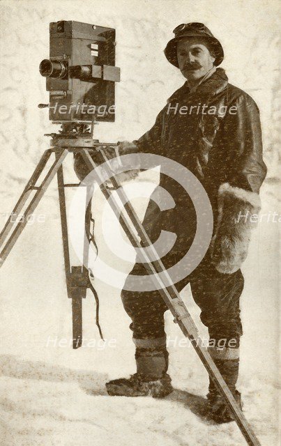 'H. G. Ponting and One of His Cinematograph Cameras', January 1912, (1913).  Artist: Herbert Ponting.