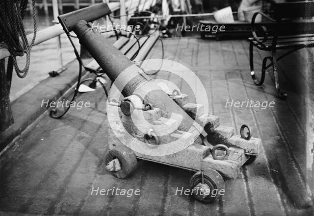 Gun on SUCCESS, between c1910 and c1915. Creator: Bain News Service.