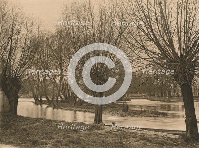 'Pangbourne Weir', 1902. Artist: Unknown.