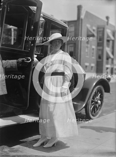 Park View School - Miss Margaret Wilson, 1917. Creator: Harris & Ewing.