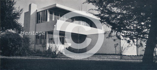 'House for Frank E. Davis, Bakersfield, California, seen from street, facing south', 1939. Artist: Richard Joseph Neutra.