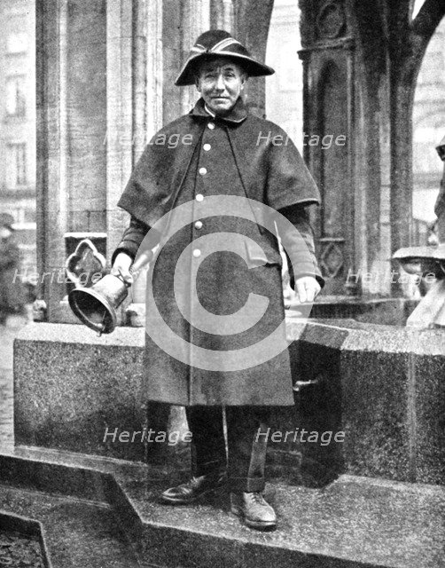 Town crier, Cambridge, England, 1936. Artist: Donald McLeish