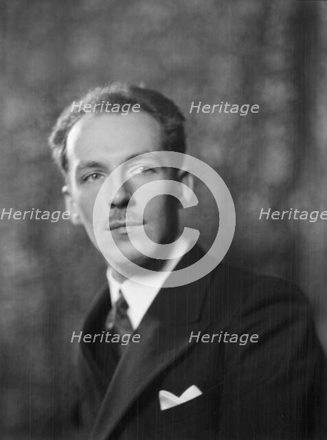 Theremin, Mr., portrait photograph, 1928 May 3. Creator: Arnold Genthe.