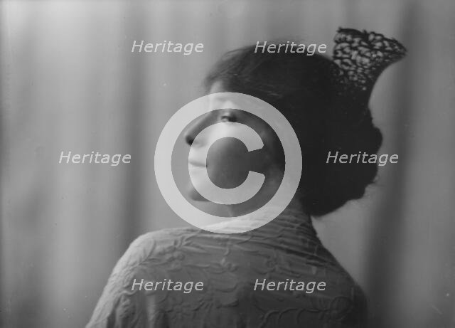 Morgan, Miss, portrait photograph, 1916 Feb. 13. Creator: Arnold Genthe.