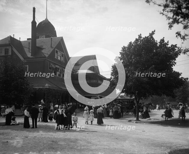 East front of the casino, Belle Isle Park, Detroit, Mich., between 1900 and 1908. Creator: Unknown.