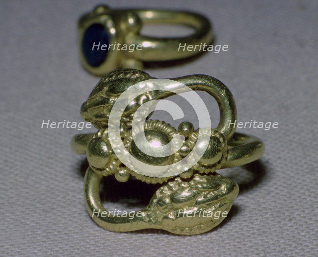 Roman gold ring from the Backworth treasure. Artist: Unknown