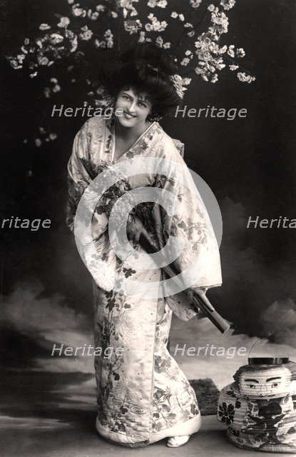 Marie Studholme (1875-1930), English actress, 20th century.Artist: Foulsham and Banfield