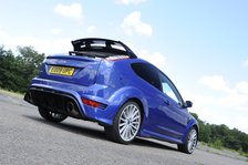 Ford Focus RS 2009. Artist: Simon Clay.