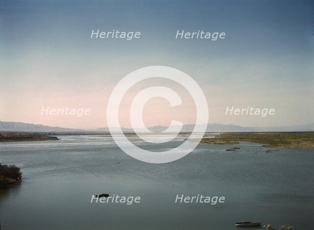 Santa Fe R.R. crosses the Colorado River into California between Topock, Arizona and Beal, CA., 1943 Creator: Jack Delano.