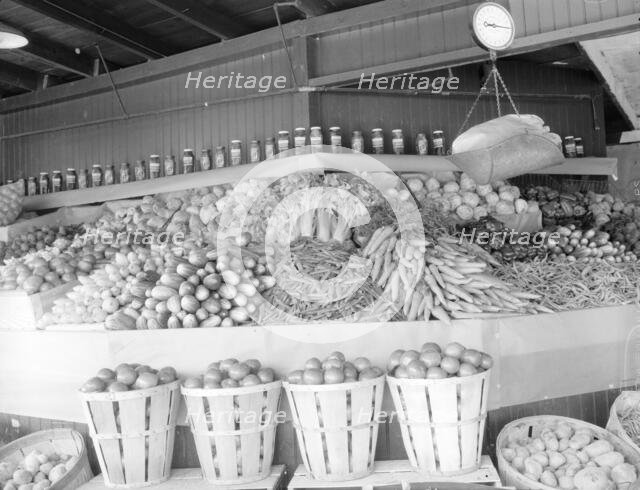 Center Market, Washington, D.C., 1936. Creator: Dorothea Lange.