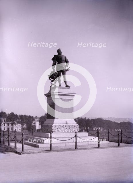 Statue of Francis Drake at Plymouth in Devon, late 19th-early 20th century.  Creator: Unknown.
