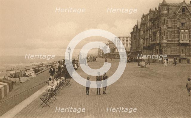 'La Digue', (The Promenade), c1900. Creator: Unknown.