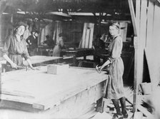 British women carpenters near the front, between c1915 and 1918. Creator: Bain News Service.