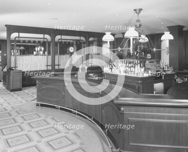 Bull and Bear, Waldorf-Astoria, 49th St. and Lexington, New York, 1960. Creator: Gottscho-Schleisner, Inc.