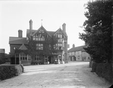 Montague Hotel, Beaulieu, Hampshire.1900. Artist: Henry Taunt