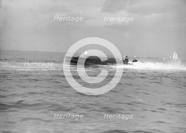The hydroplane 'Izme' under way, 1913. Creator: Kirk & Sons of Cowes.