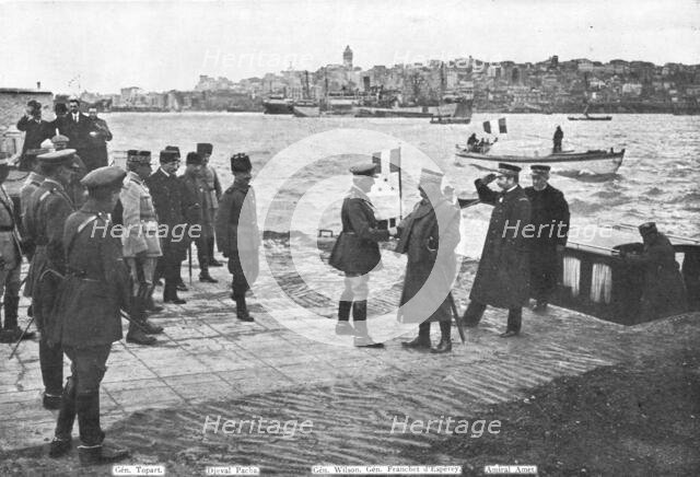 'Du Bosphore a L'Adriatique; Debarquement a la Pointe du Serail, a Constantinople, le 22 novembre. Creator: Unknown.