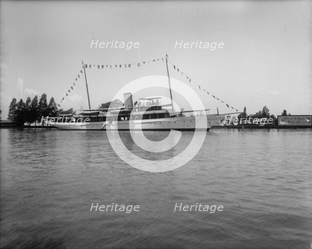 Yacht Caroline of Toledo, St. Clair Flats, Mich., between 1909 and 1915. Creator: Unknown.