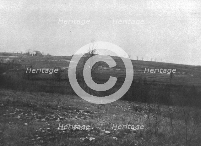 '' Le Fort de Vaux; La silhouette du fort, vue du Sud-Est', 1916. Creator: Unknown.
