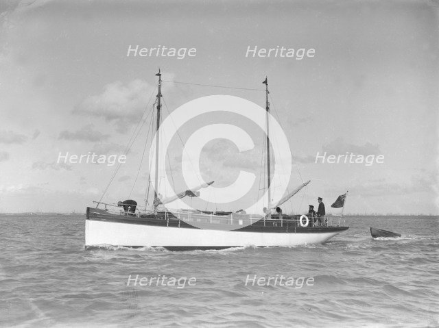 Motor yacht 'Neva' under way, 1911. Creator: Kirk & Sons of Cowes.
