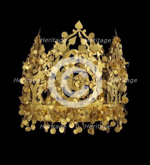Gold crown from Tillya Tepe, 1st century.