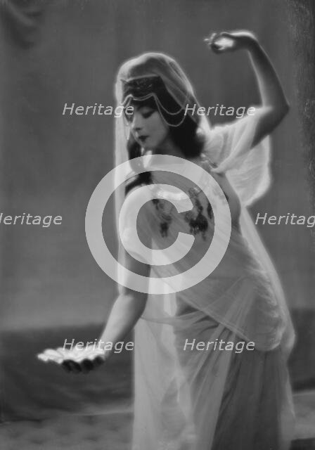 St. Denis, Ruth, 1913 Mar. 25. Creator: Arnold Genthe.