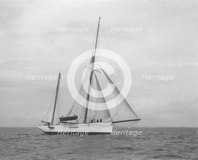 The 167 ton ketch 'Anemone' under sail, 1922. Creator: Kirk & Sons of Cowes.