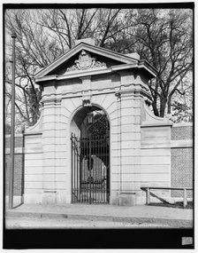 South Gate, Harvard University, between 1900 and 1906. Creator: Unknown.