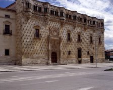 Palace of the Dukes of the Infantado, by Juan Guas in 1480.