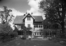 Childs Frick, residence in Roslyn, Long Island, New York, 1945. Creator: Gottscho-Schleisner, Inc.