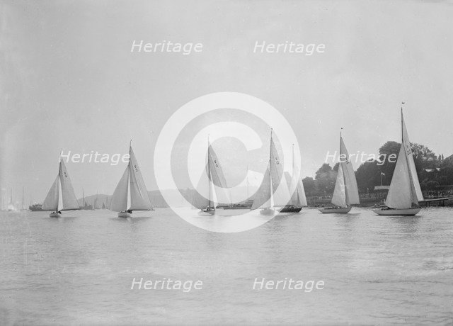Group of V's: 'Daisy' (6), 'Mary' (3), 'Judy' (4), 'Rosemary' (13), 'Fay' (24) racing, 1931. Creator: Kirk & Sons of Cowes.