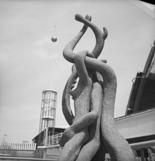 'Root Bodied Forth', sculpture by Mitzi Cunliffe, Festival of Britain, South Bank, London, 1951. Artist: MW Parry.