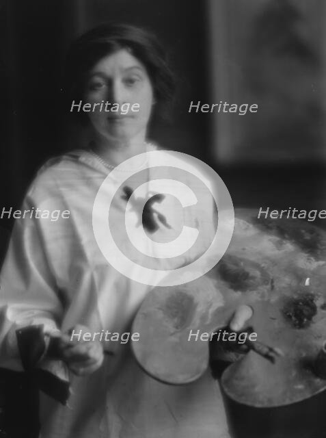 Nash, Miss (Guinness), portrait photograph, 1913 July 16. Creator: Arnold Genthe.