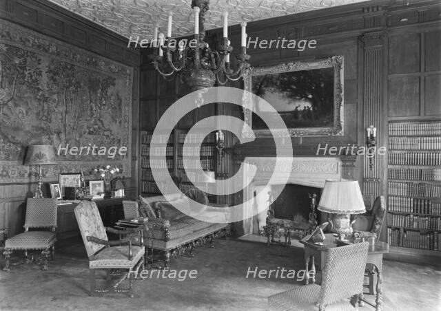 Mrs. Edwin Gould, residence at 936 5th Ave., New York City, 1942. Creator: Gottscho-Schleisner, Inc.