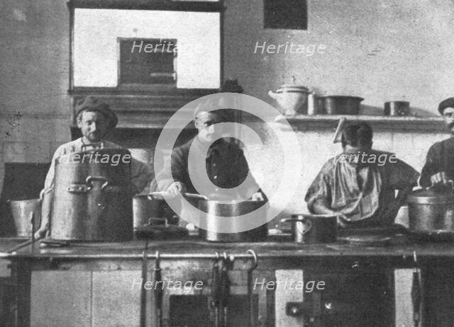 'Une base Allemande en Adriatique; A'Achilleion ; nos cuistots preparent..., 1916. Creator: Robert Vaucher.